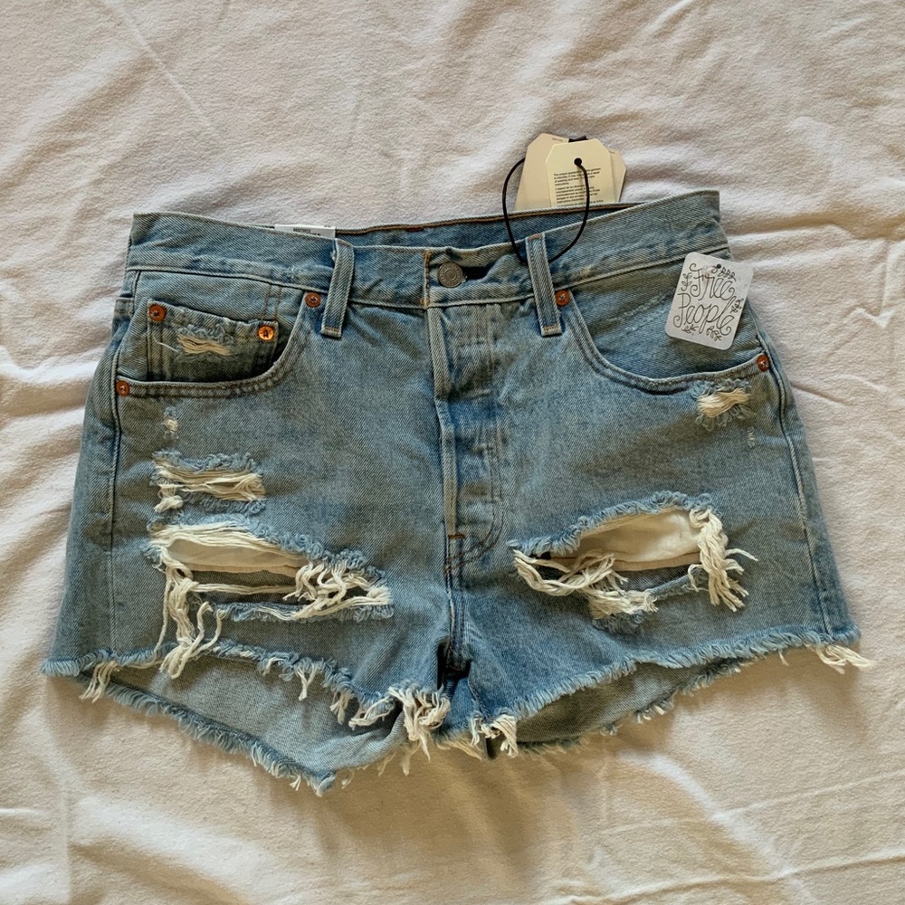 NWT Levi’s 501 High Rise Jean shorts